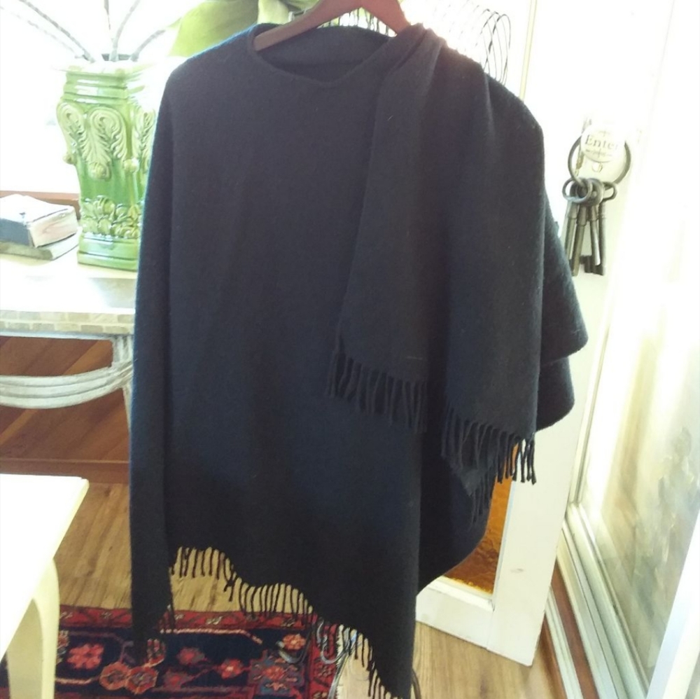SOLD Cashmere wrap